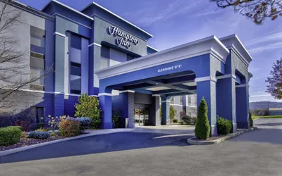 Photo 2 - Hampton Inn Cortland