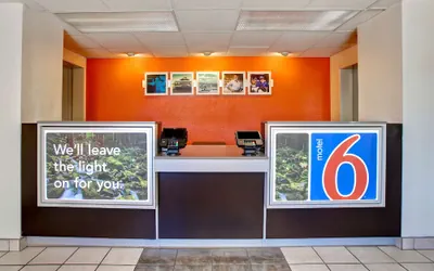 Photo 4 - Motel 6 Sunnyvale, CA - North