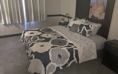 Photo 3 - The Suite Inn