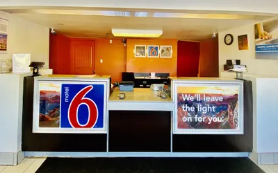 Photo 4 - Motel 6 Flagstaff, AZ - West - Woodland Village