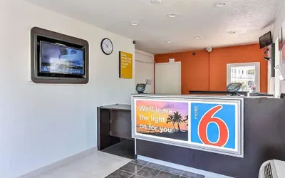 Photo 4 - Motel 6 Campbell, CA - San Jose