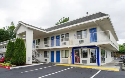 Photo 2 - Motel 6 Seattle, WA - Airport