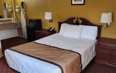 Photo 2 - San Marcos Inn