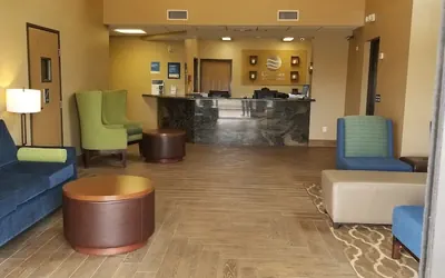 Photo 4 - Comfort Inn & Suites Murrieta Temecula Wine Country