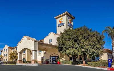 Photo 2 - Comfort Inn & Suites Murrieta Temecula Wine Country