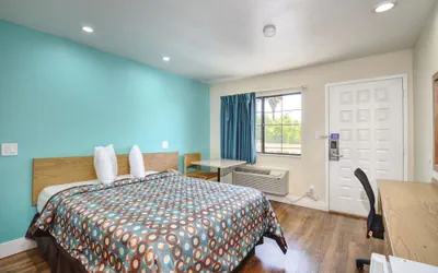 Photo 5 - Vagabond Inn Buttonwillow North I-5