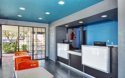 Photo 3 - Vagabond Inn Buttonwillow North I-5