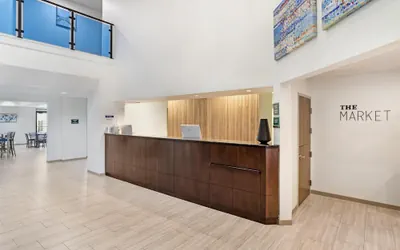 Photo 5 - Best Western Plus Executive Hotel & Suites