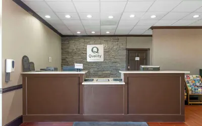 Photo 2 - Quality Inn & Suites Hardeeville - Savannah North