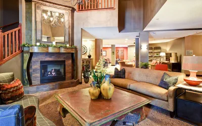 Photo 3 - GrandStay Hotel & Suites