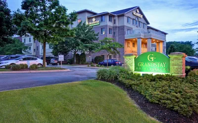 Photo 2 - GrandStay Hotel & Suites