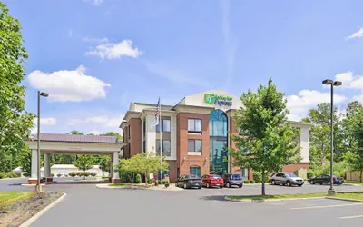 Photo 2 - Holiday Inn Express & Suites North Lima by IHG