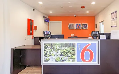 Photo 4 - Motel 6 Chico, CA