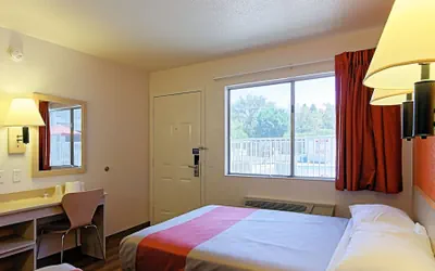 Photo 5 - Motel 6 Chico, CA