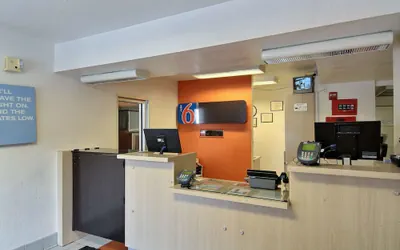 Photo 3 - Motel 6 San Marcos, TX