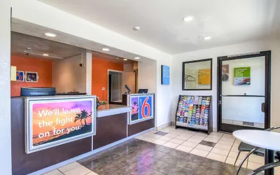 Photo 2 - Motel 6 Corona, CA