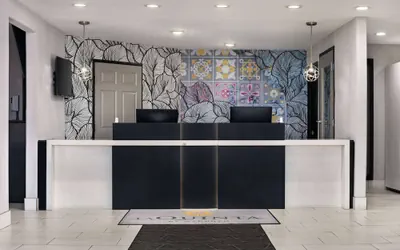 Photo 3 - La Quinta Inn & Suites by Wyndham Hesperia Victorville