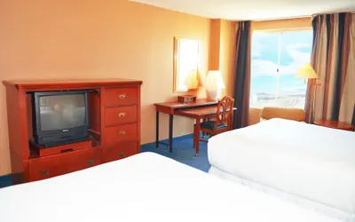 Photo 2 - Laughlin River Lodge