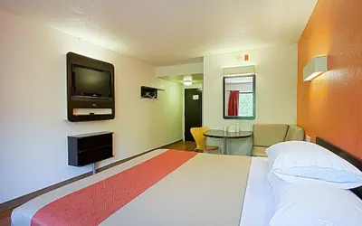 Photo 5 - Motel 6 East Brunswick, NJ