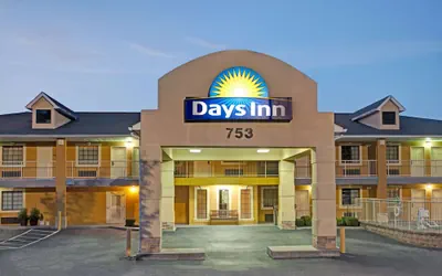 Photo 2 - Days Inn by Wyndham Marietta White Water