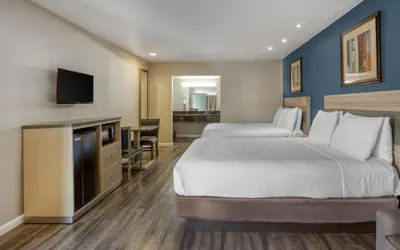 Photo 4 - SureStay Hotel by Best Western San Rafael