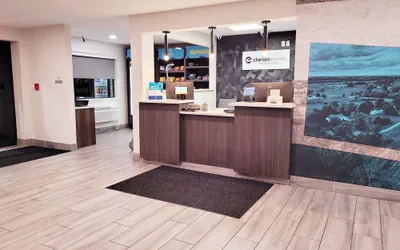 Photo 3 - Clarion Pointe Harrodsburg-Danville