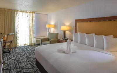 Photo 5 - Historic Whispering Woods Hotel & Conference Center