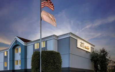 Photo 2 - Sonesta Simply Suites Irvine East Foothill