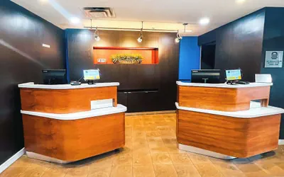 Photo 5 - Country Inn & Suites by Radisson, Columbus-Edinburgh