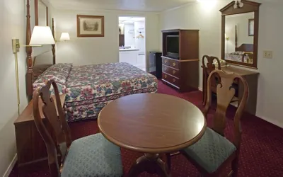 Photo 5 - Americas Best Value Inn Lansing