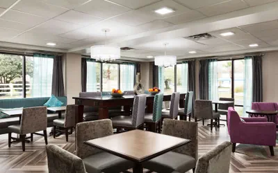 Photo 4 - Hampton Inn Waycross