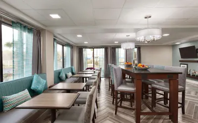 Photo 2 - Hampton Inn Waycross