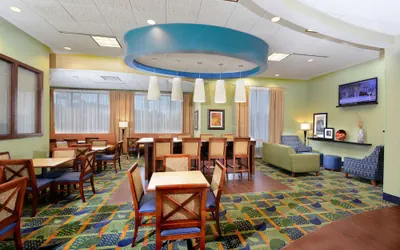 Photo 3 - Hampton Inn High Point