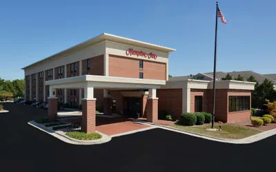 Photo 2 - Hampton Inn High Point