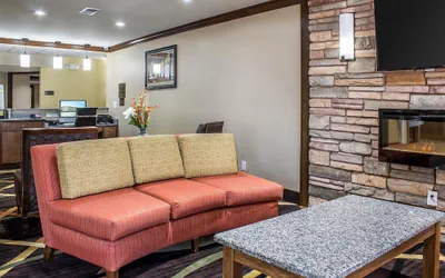 Photo 3 - Comfort Inn & Suites Cedar Rapids North - Collins Road
