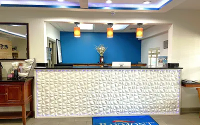 Photo 4 - Baymont Inn & Suites by Wyndham Morrow/Atlanta I-75 South