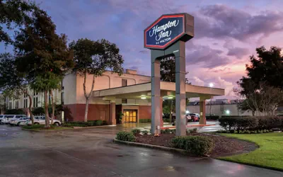 Photo 2 - Hampton Inn Houma