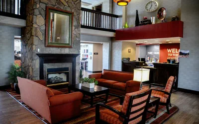 Photo 3 - Hampton Inn & Suites Flagstaff