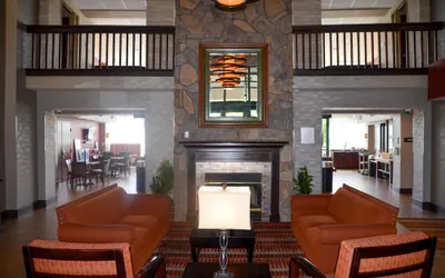 Photo 5 - Hampton Inn & Suites Flagstaff