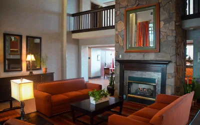 Photo 4 - Hampton Inn & Suites Flagstaff