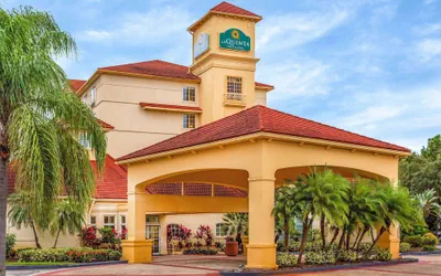 Photo 2 - La Quinta Inn & Suites by Wyndham Lakeland West