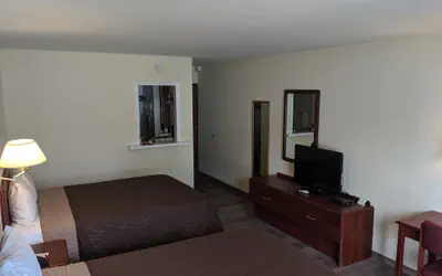 Photo 5 - Western Inn and Suites