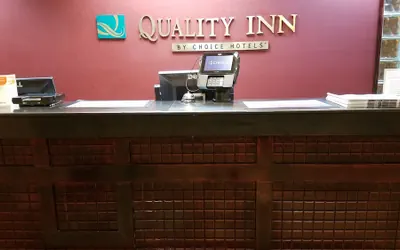 Photo 5 - Quality Inn Alexandria