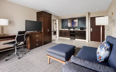 Photo 5 - Courtyard by Marriott Manchester - Boston Regional Airport