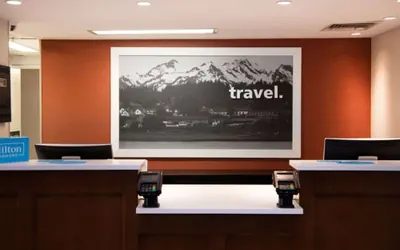 Photo 4 - Hampton Inn & Suites Rochester/Victor