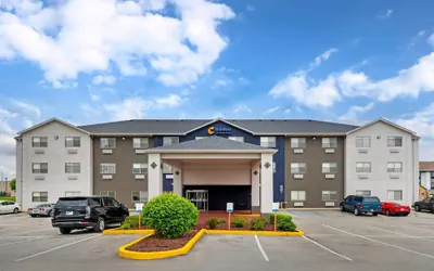 Photo 2 - Comfort Inn & Suites North Greenfield