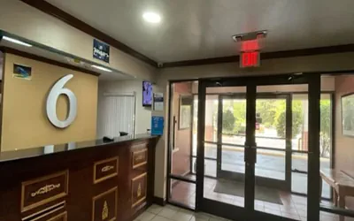 Photo 3 - Motel 6 Laurel, MS