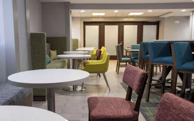 Photo 5 - Hampton Inn Kent/Akron Area