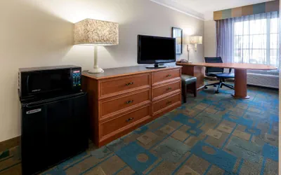 Photo 4 - La Quinta Inn & Suites by Wyndham Phoenix West Peoria