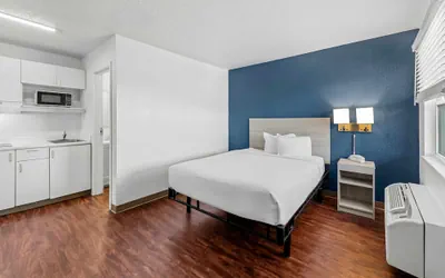 Photo 5 - Birch Hill Suites Kansas City – Independence